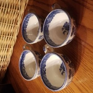 4 Buffalo China Blue Willow cups